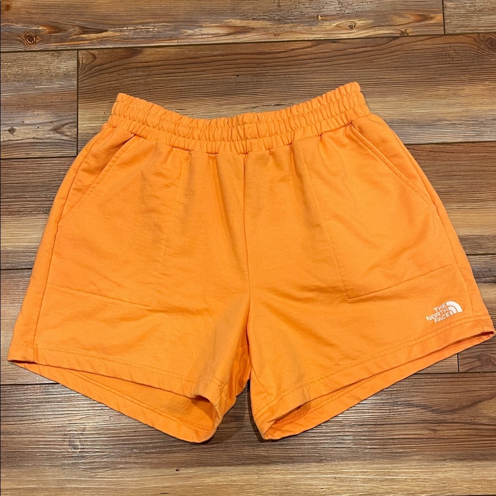 The North Face Women's Jogger Shorts - Orange